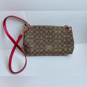 Coach crossbody bag. Khaki/Red